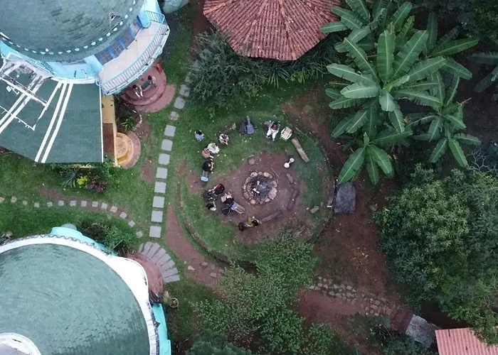 Espaco Cultural Lotus - Suites, Hostel E Camping
